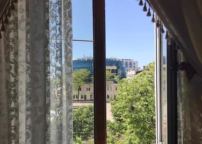 Provence Deribasivska Daire *